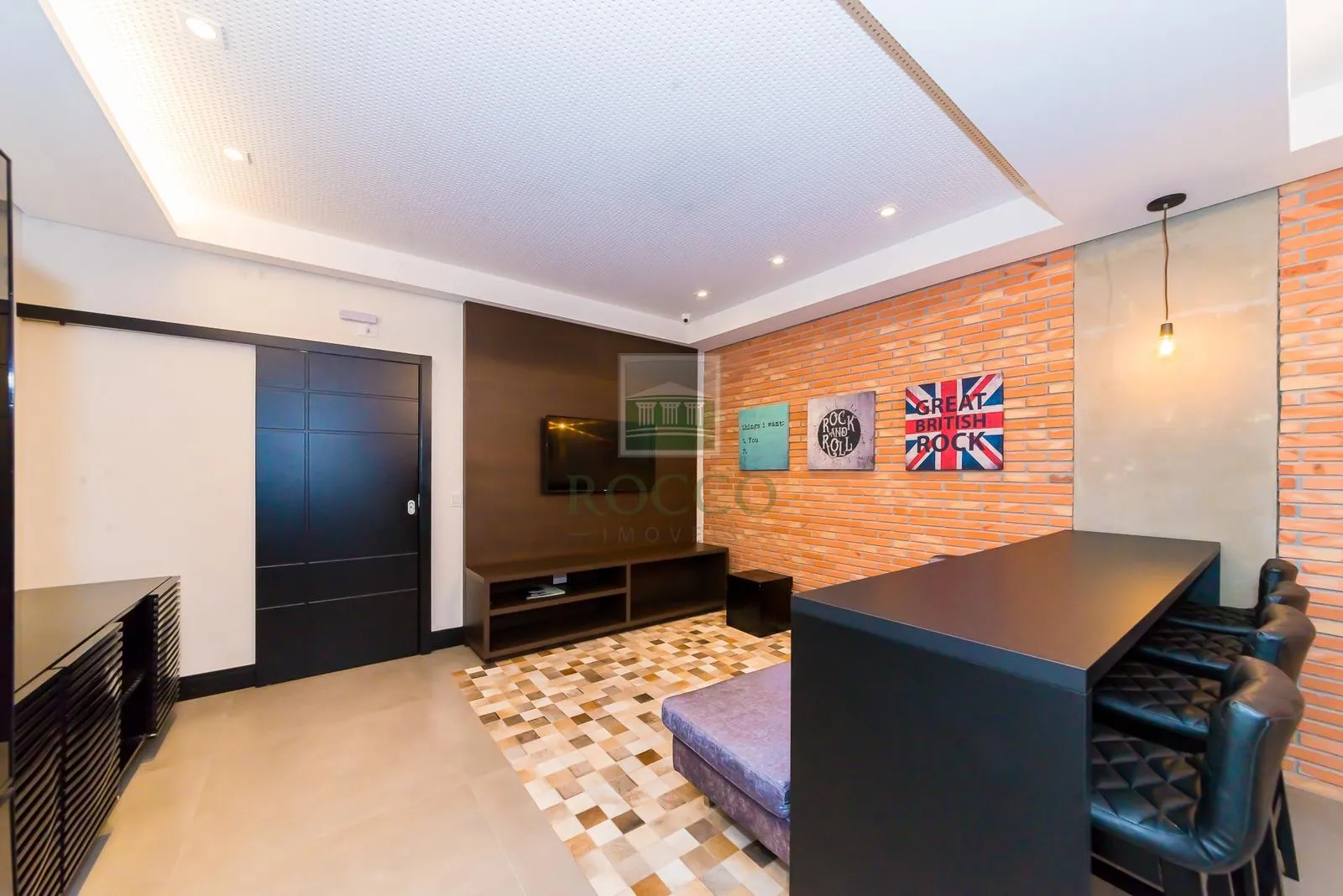 Furnished 1-bedroom apartment with an open kitchen — photo 47