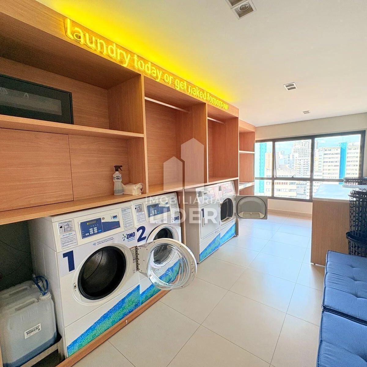 One-bedroom apartment in a building with a coworking space — photo 10