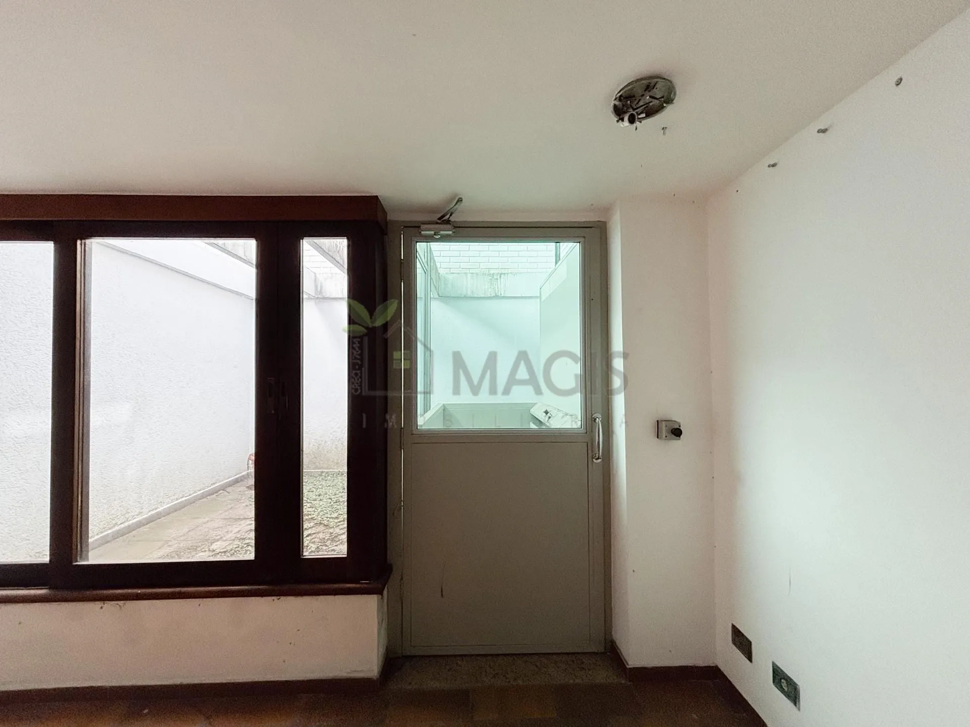 Будинок 604 м² з 4 спальнями та 4 ванними кімнатами — photo 15