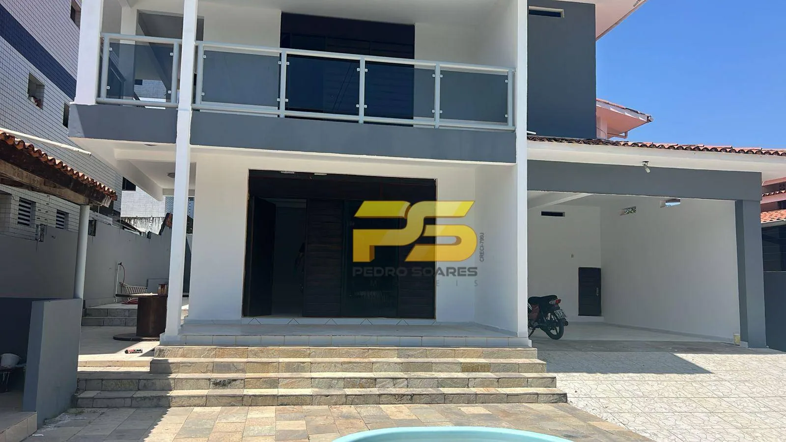 Будинок на 5 спалень і 3 власні ванни, 250 м²