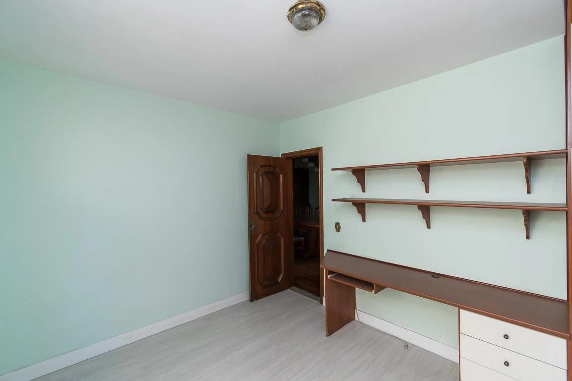 Casa sem mobília com 4 quartos e varanda — photo 30