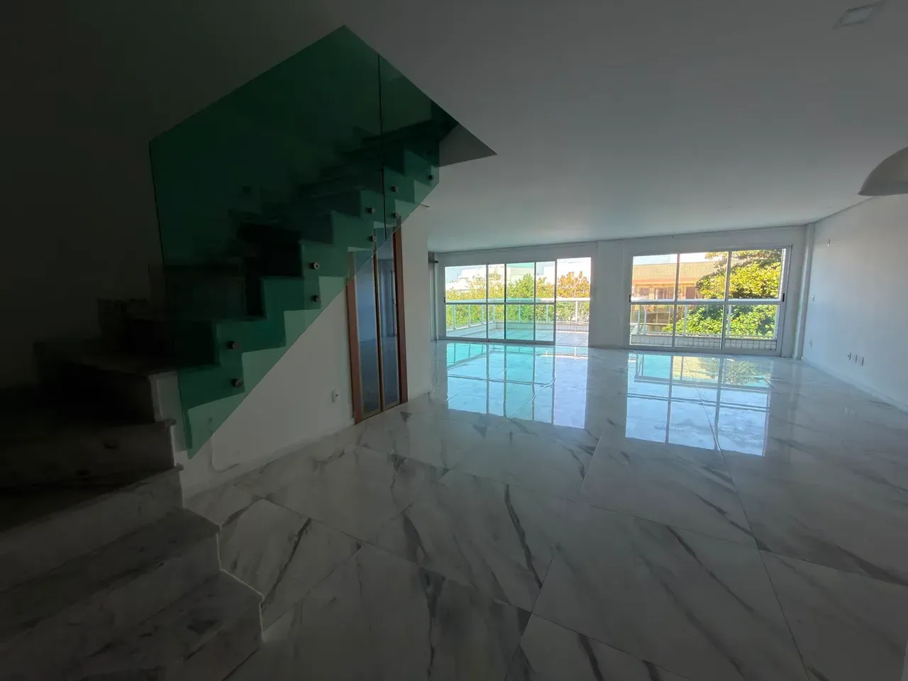 Apartment with 3 bedrooms and 4 bathrooms plus terrace — photo 11