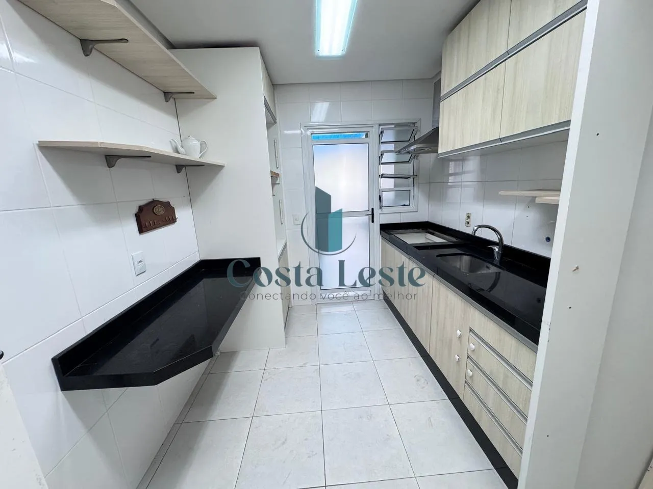 3-bedroom apartment with 2 en-suite bathrooms — photo 3