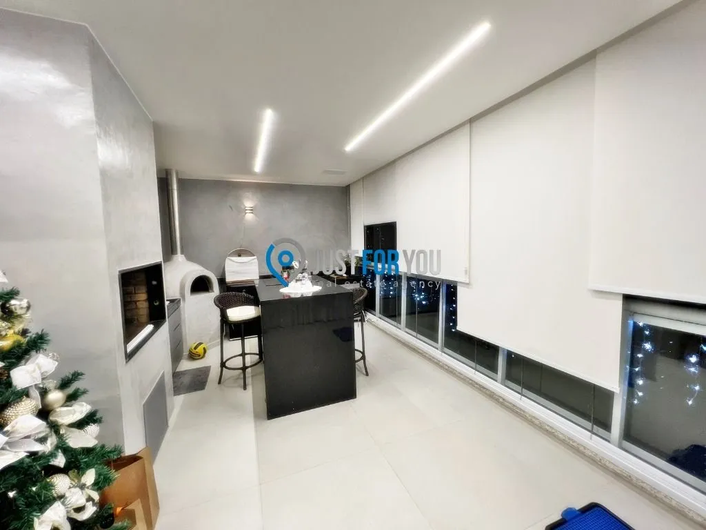 3-bedroom duplex with 4 bathrooms and 189 m² — photo 31