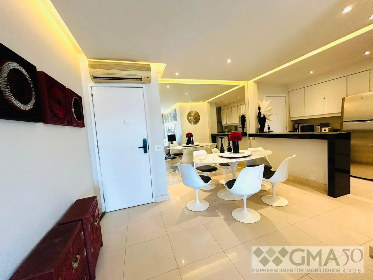 Furnished 1-bedroom apartment with open-plan kitchen — photo 14