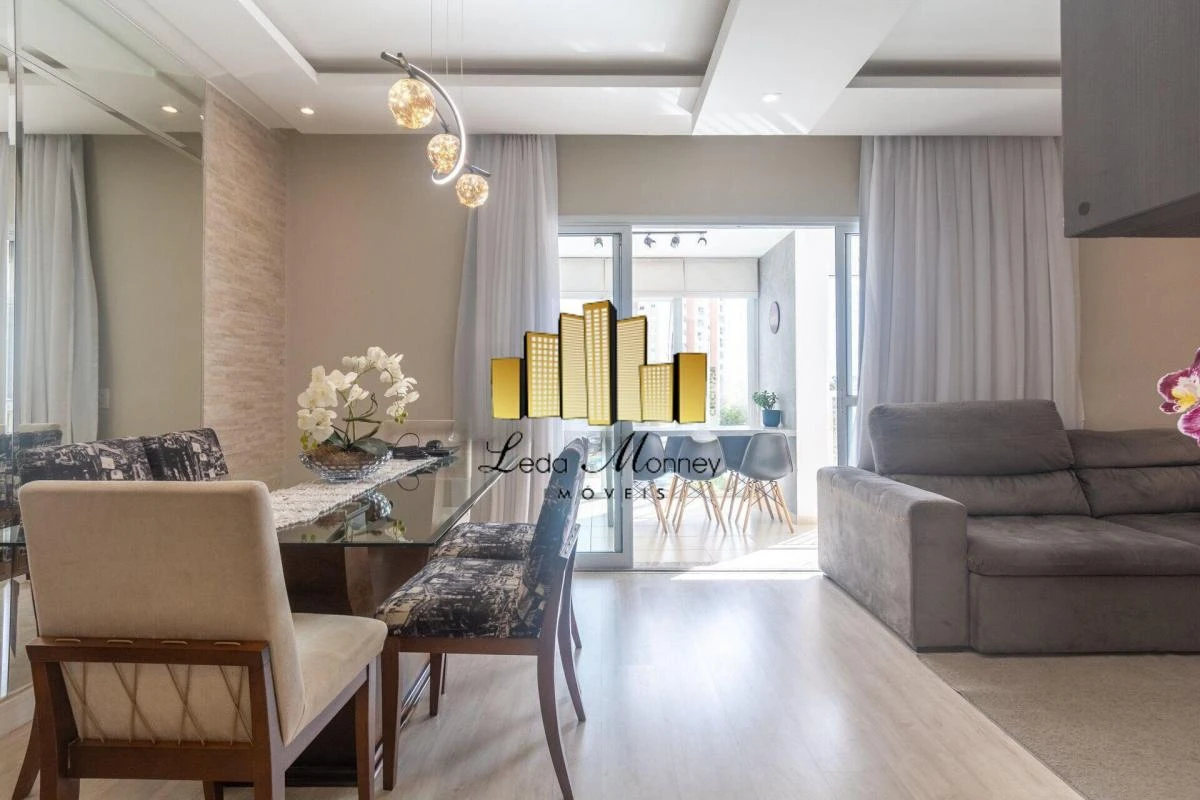 Furnished 243 m² apartment with a closed kitchen