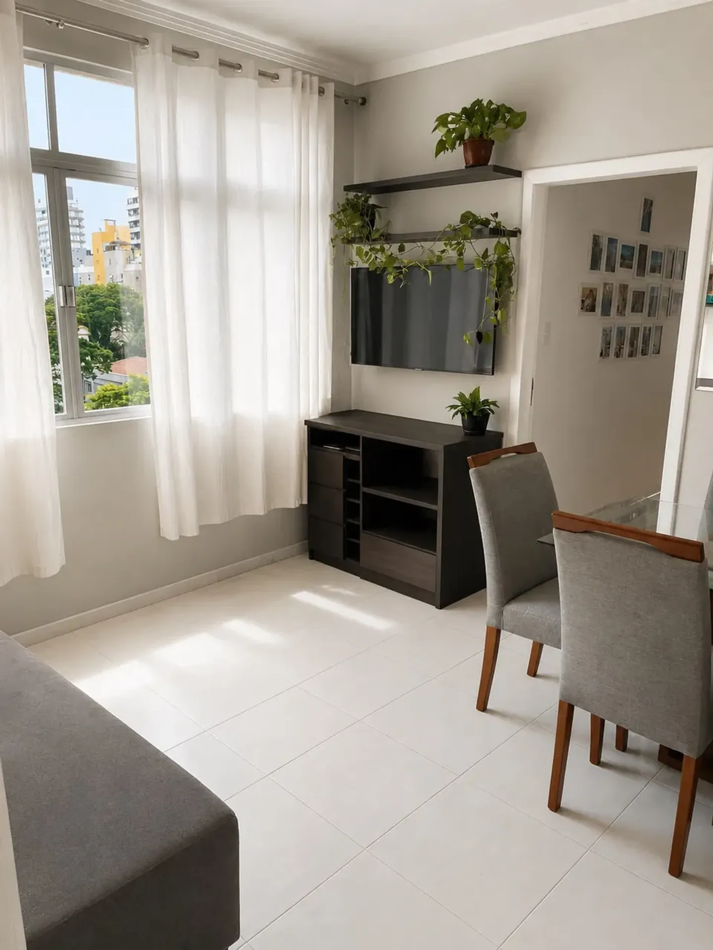 2-bedroom apartment with a washing machine in Florianópolis