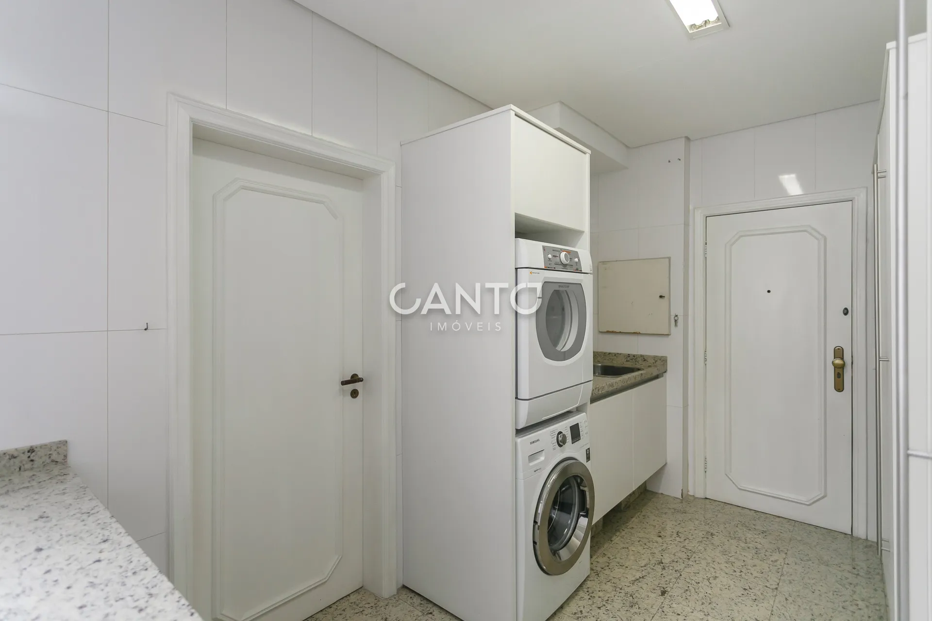 4-bedroom apartment with 3 parking spaces included — photo 45