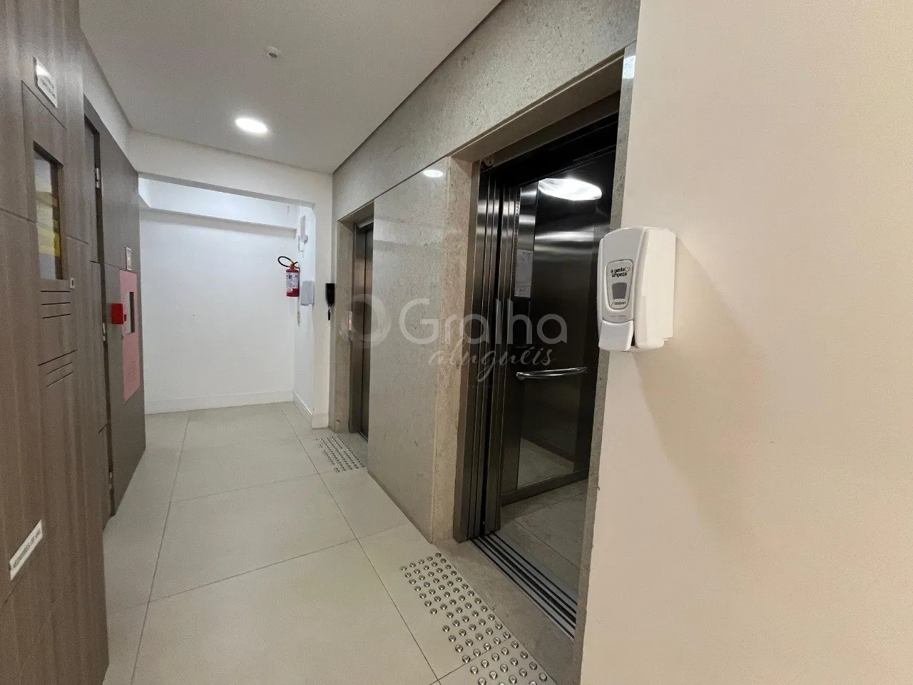 Furnished 2-bedroom apartment with 1 en-suite 94 m² — photo 25