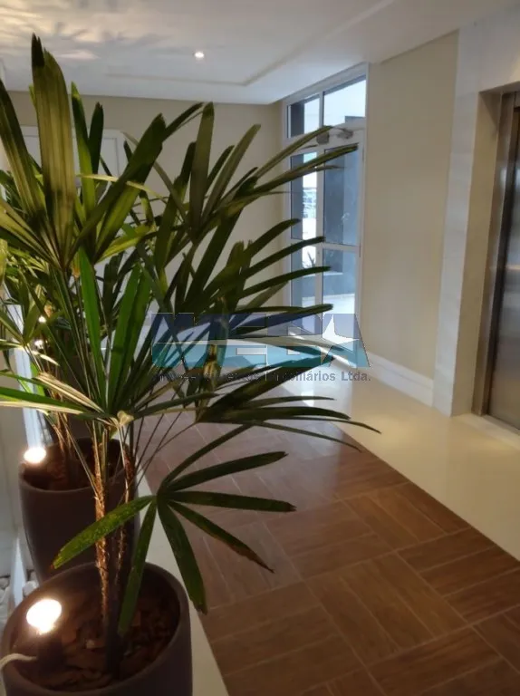 Apartamento com 4 quartos e varanda de vidro fechada — photo 39