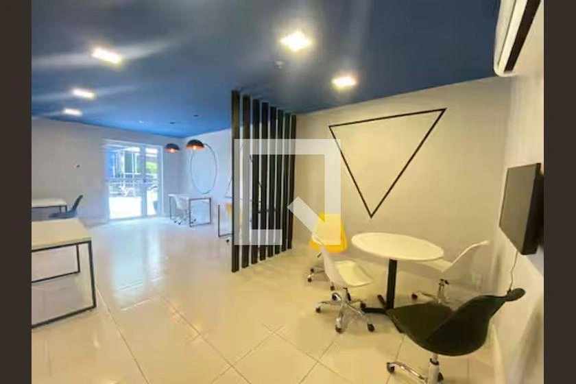 Apartamento amueblado de 2 dormitorios con cocina abierta — photo 18