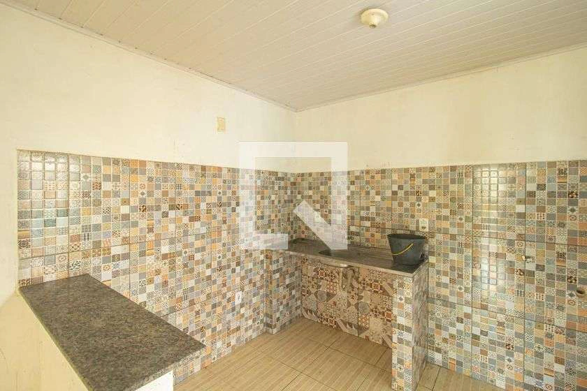 Casa com 1 quarto e varanda para morar bem