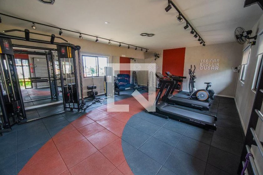 2-bedroom apartment in a building with a gym — photo 10