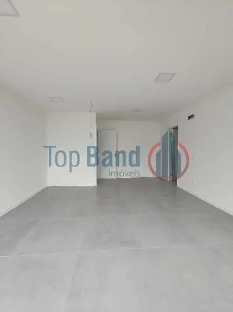 Unfurnished house with 4 bedrooms and 1 bathroom — photo 9