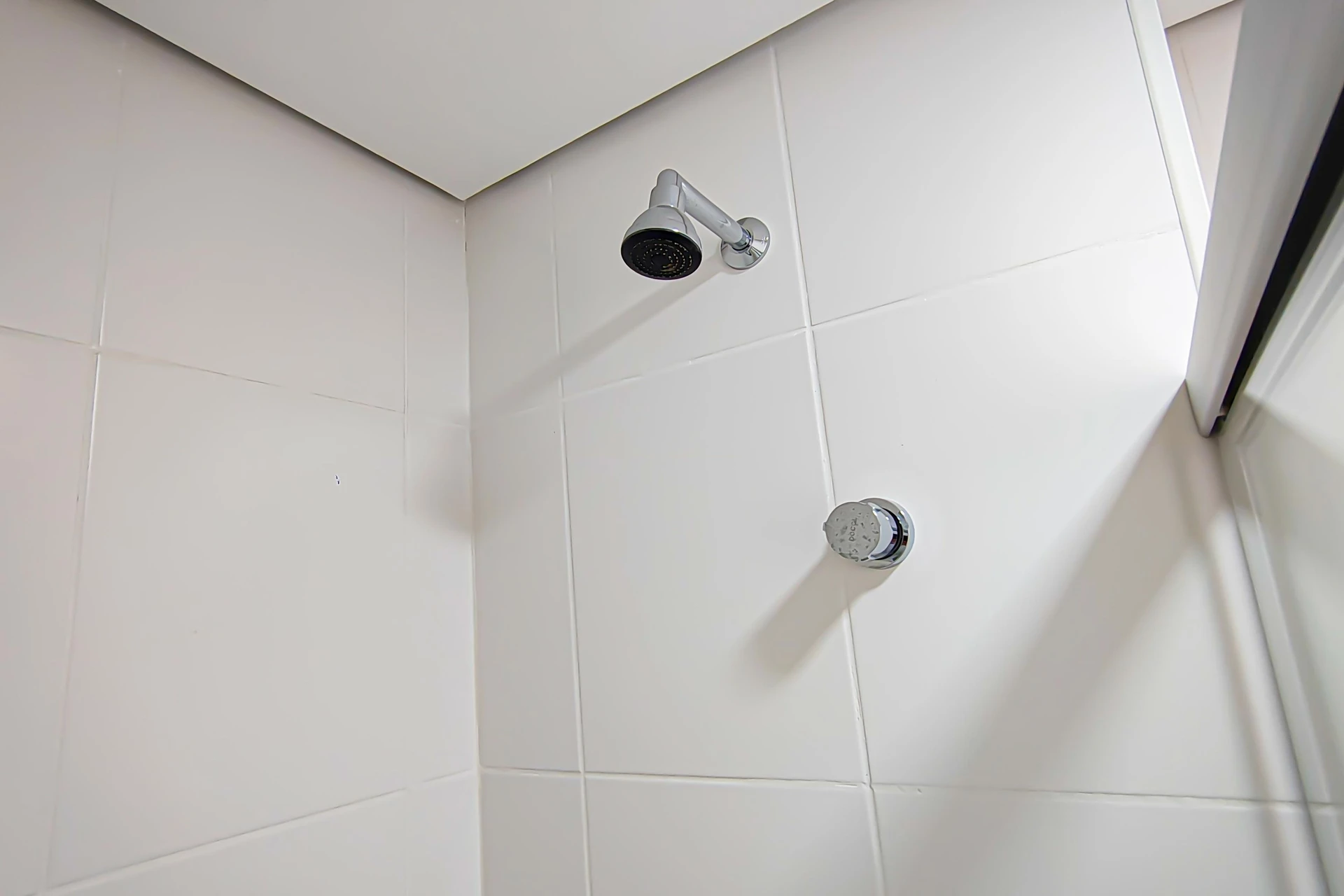 Unfurnished 2-bedroom apartment with en-suite bathrooms — photo 42