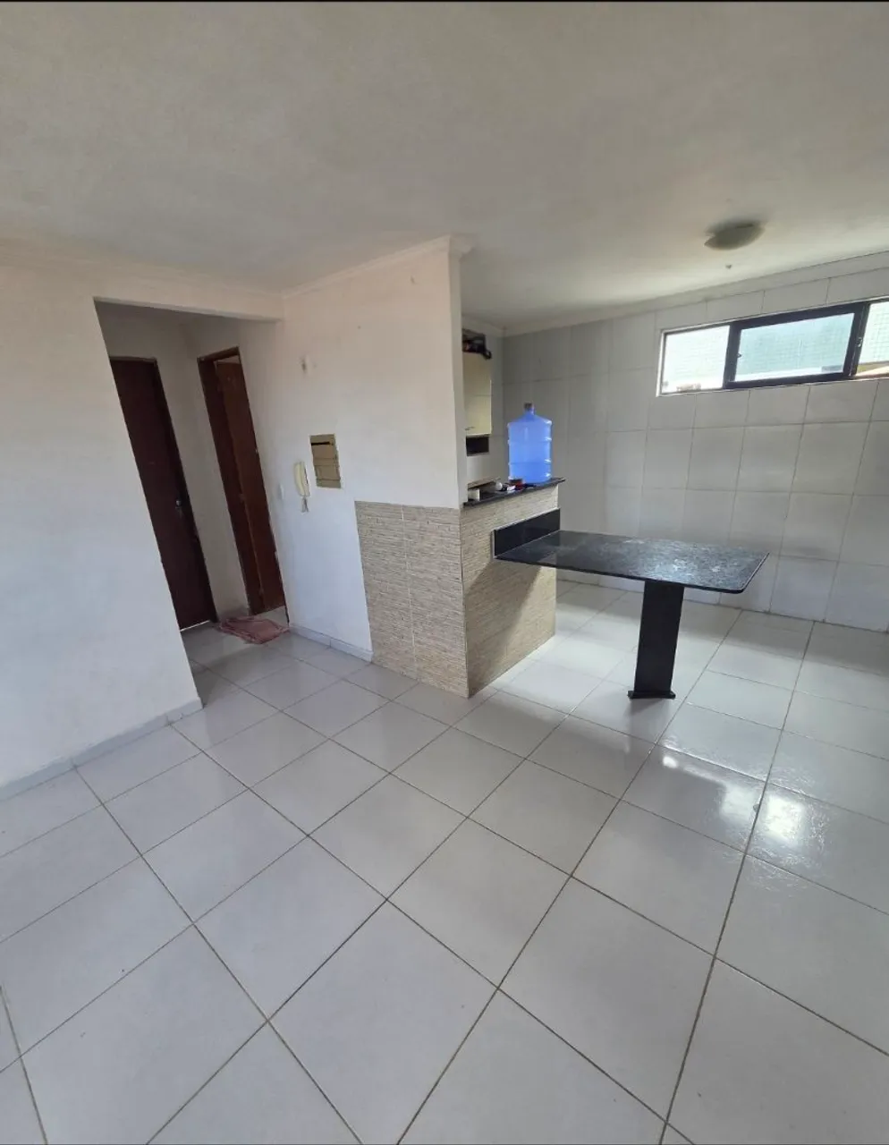 Apartment with open-plan kitchen and 2 bedrooms — photo 3