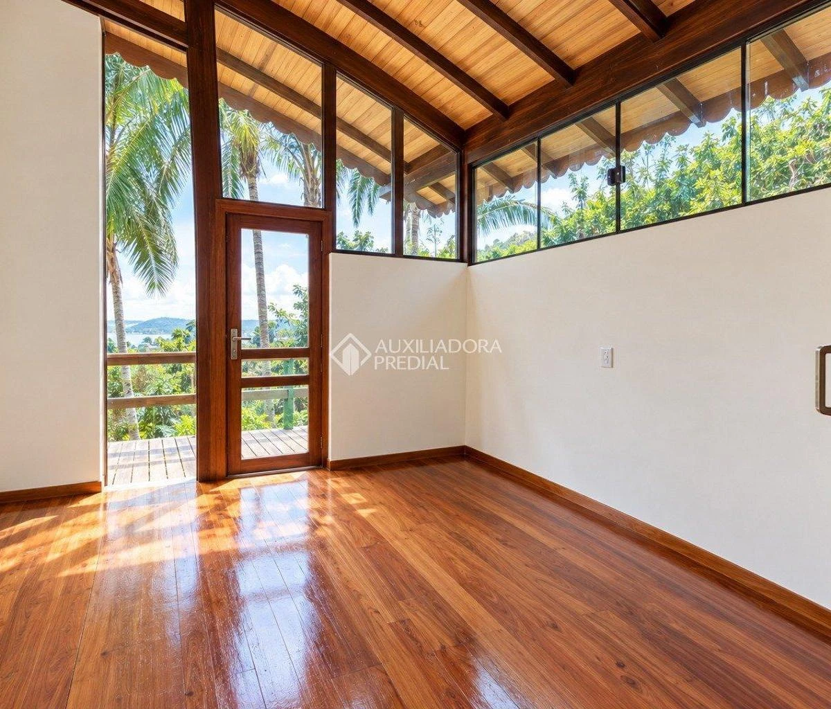 House, 100 m², with a water view — photo 16