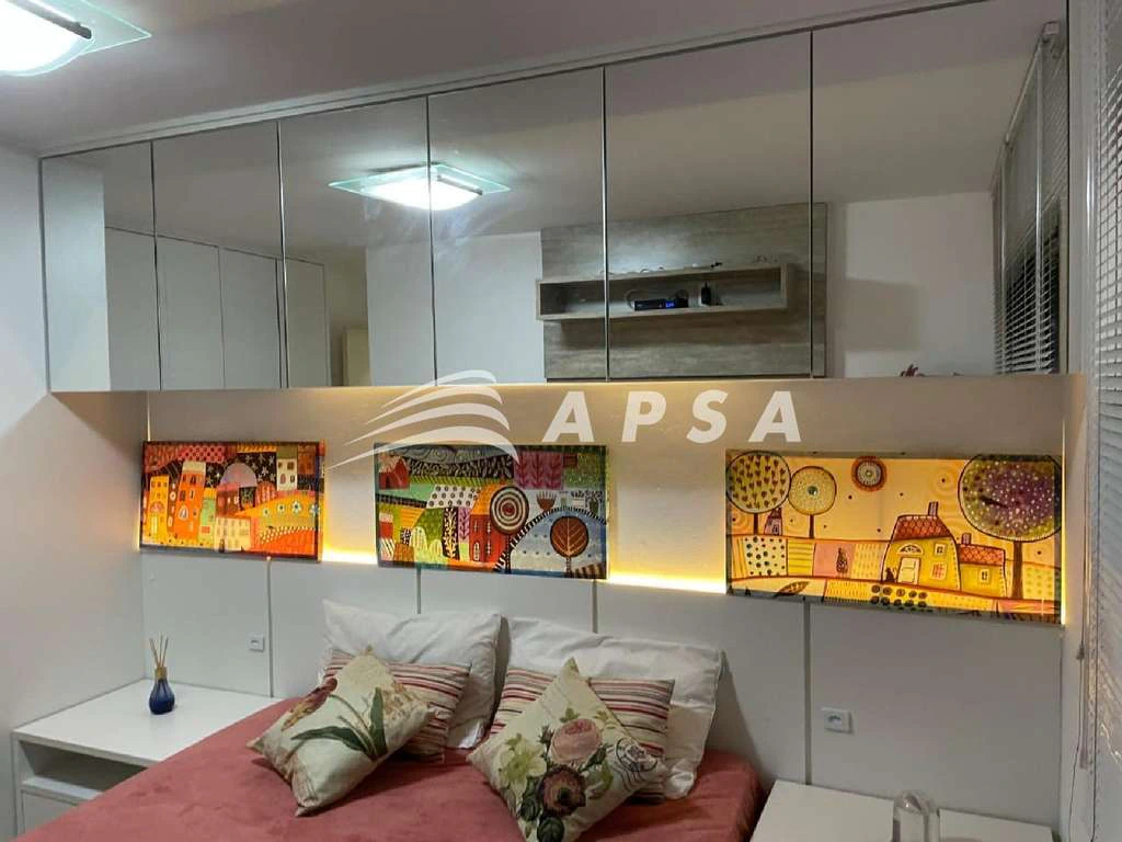 Квартира-кобертира з 4 спальнями та робочим столом — photo 6