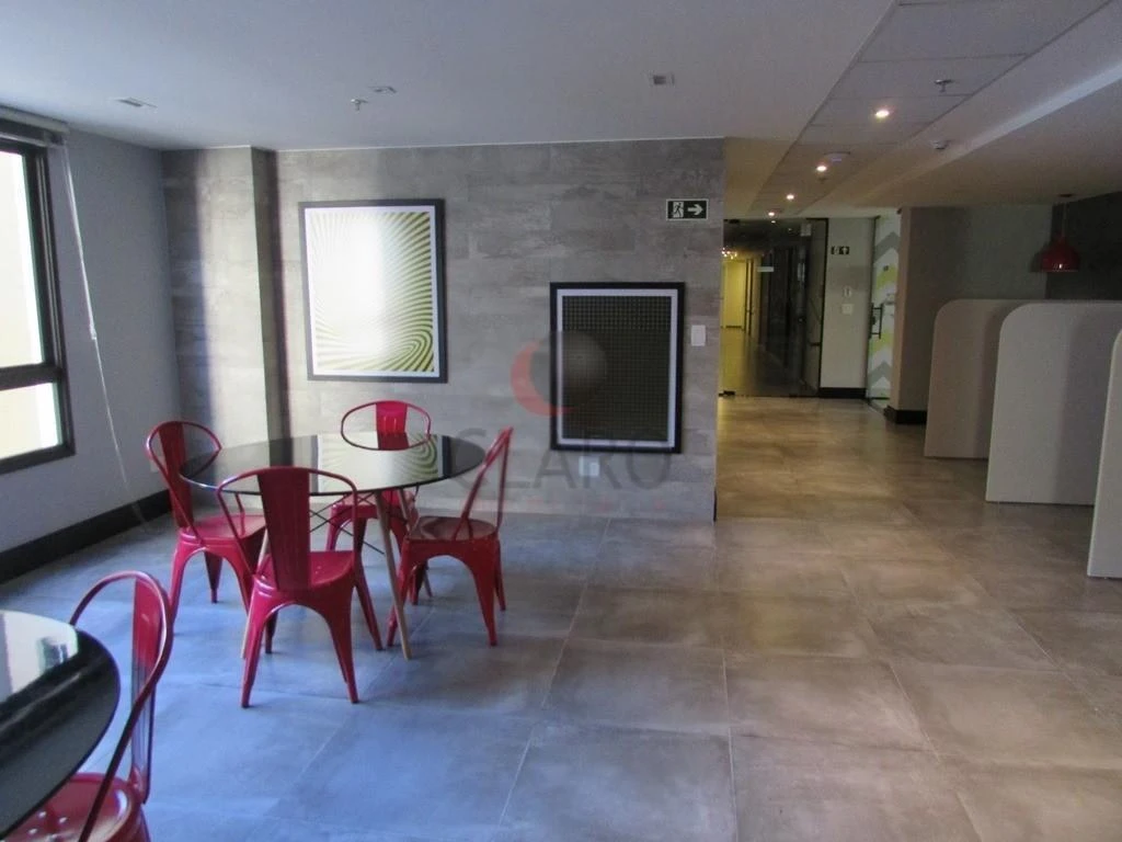 One-bedroom apartment in a building with a coworking space — photo 5
