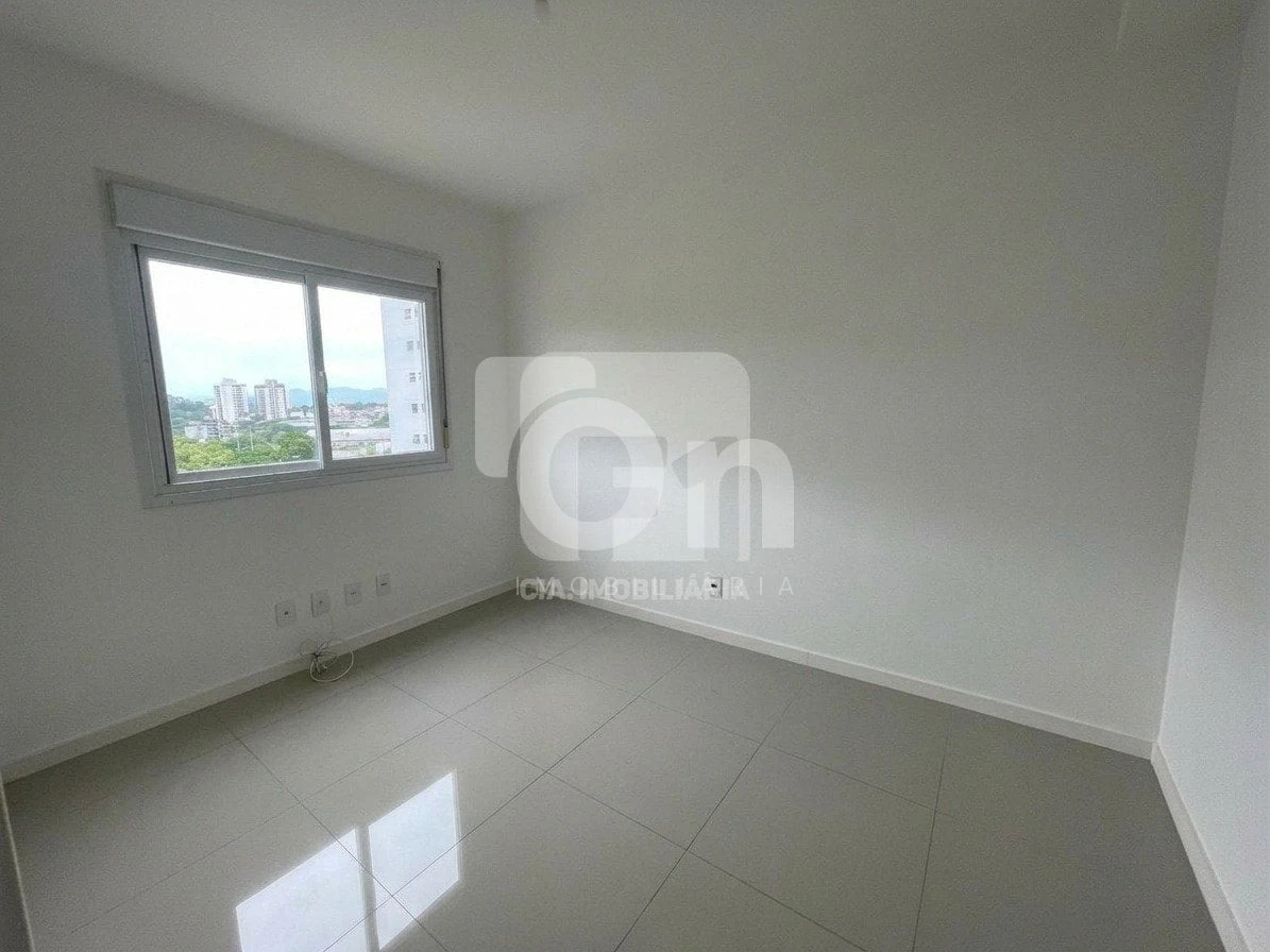 Floor-to-ceiling windows in a 2-bedroom apartment, 87 m² — photo 11