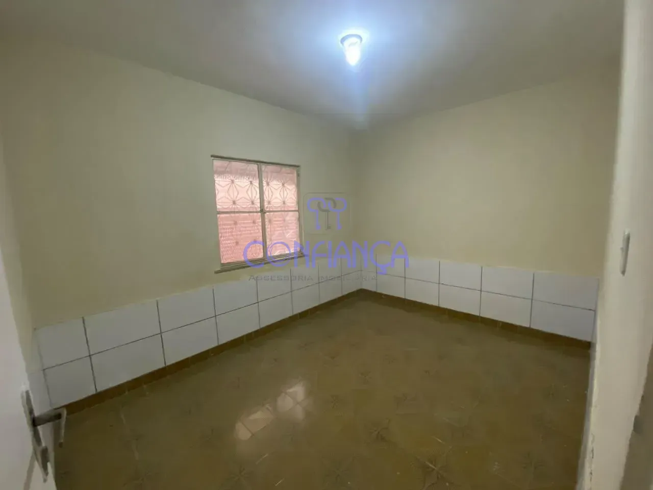 House with 3 bedrooms and a gas stove kitchen — photo 13