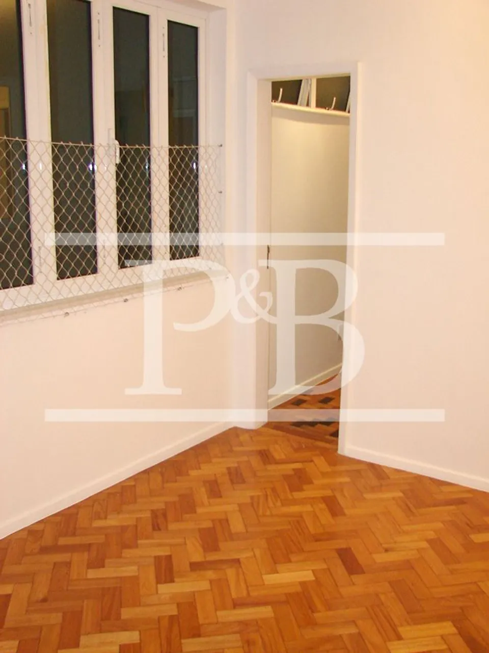 4-bedroom apartment with air conditioning — photo 11