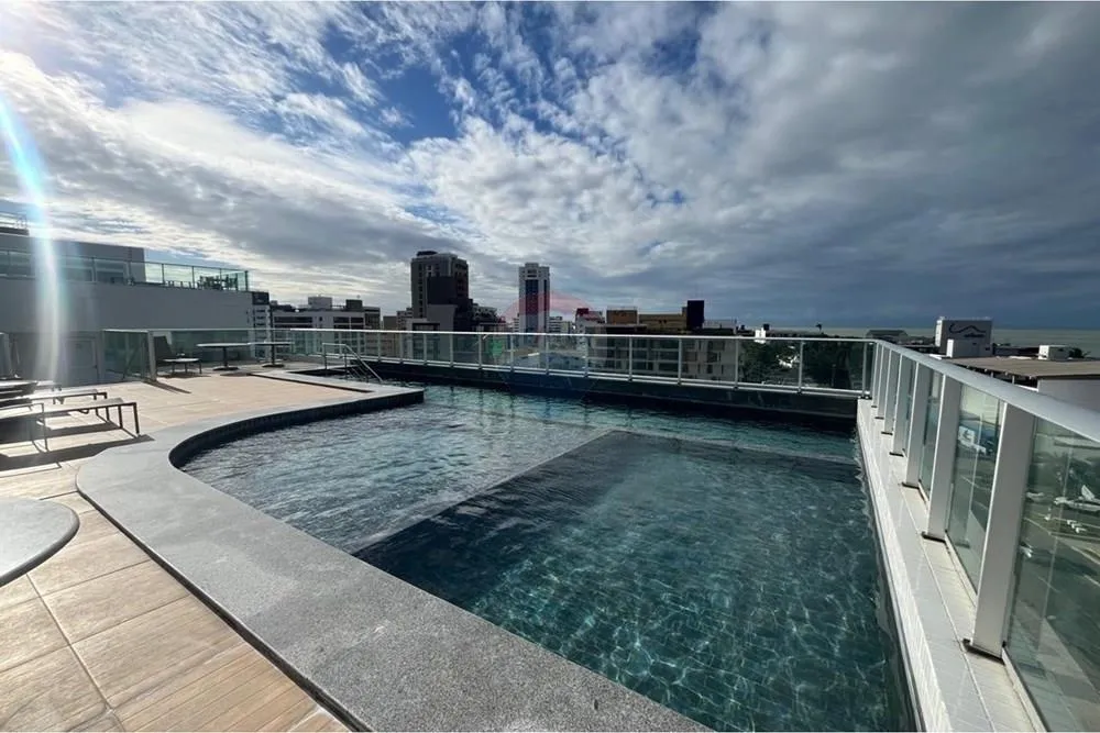 Furnished apartment with 2 bedrooms and a private BBQ — photo 14