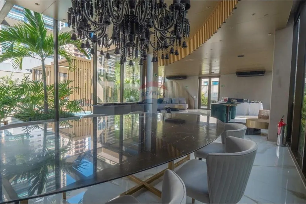 150 m² apartment with 3 en-suite bedrooms and parking — photo 41