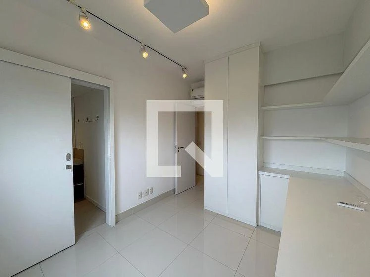 Departamento de 3 dormitorios con balcón cerrado con vidrio — photo 25