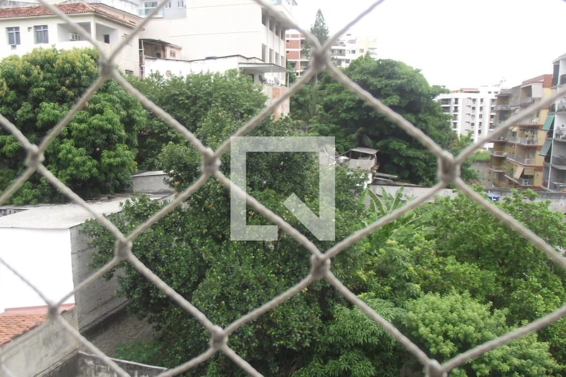Furnished apartment with 3 bedrooms and enclosed balcony — photo 44
