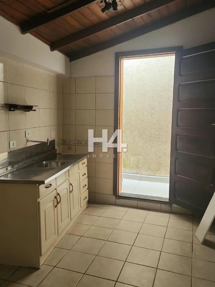2-bedroom house with a washing machine in Curitiba — photo 2