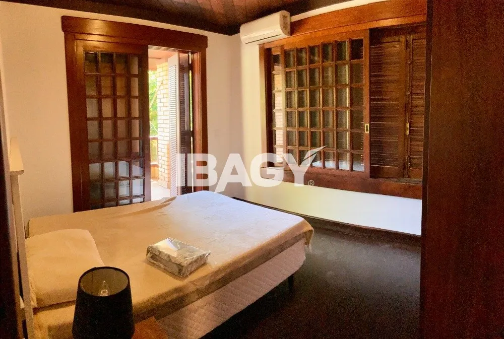 Casa amueblada con 5 dormitorios y 600 m² — photo 12