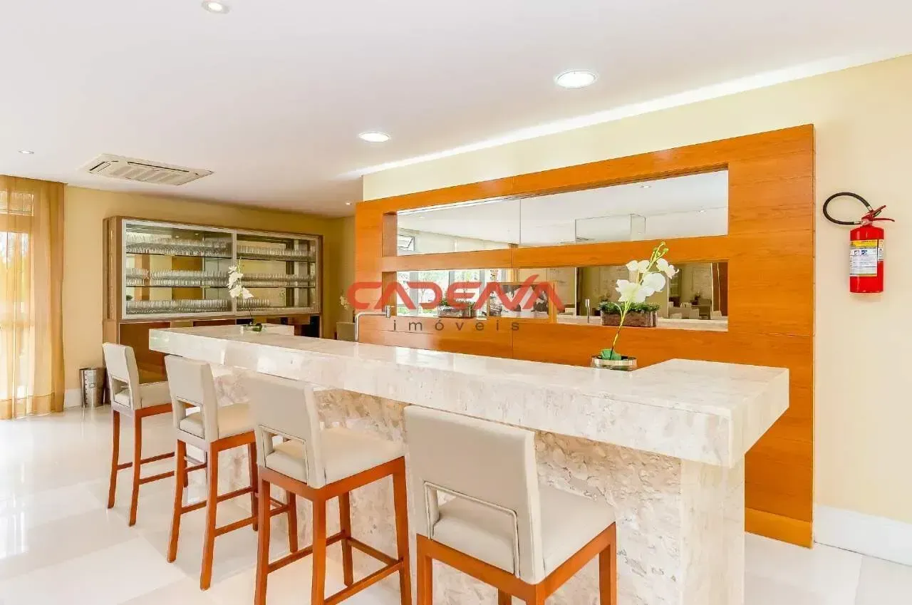 Unfurnished 4-bedroom apartment with private BBQ — photo 35