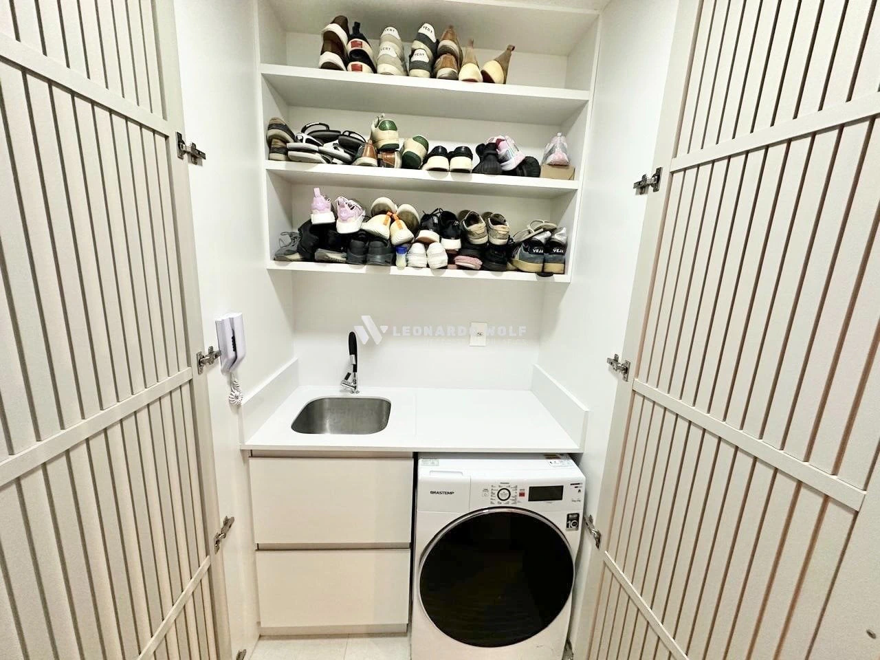 Washing machine in a one-bedroom apartment, 58 m² — photo 15