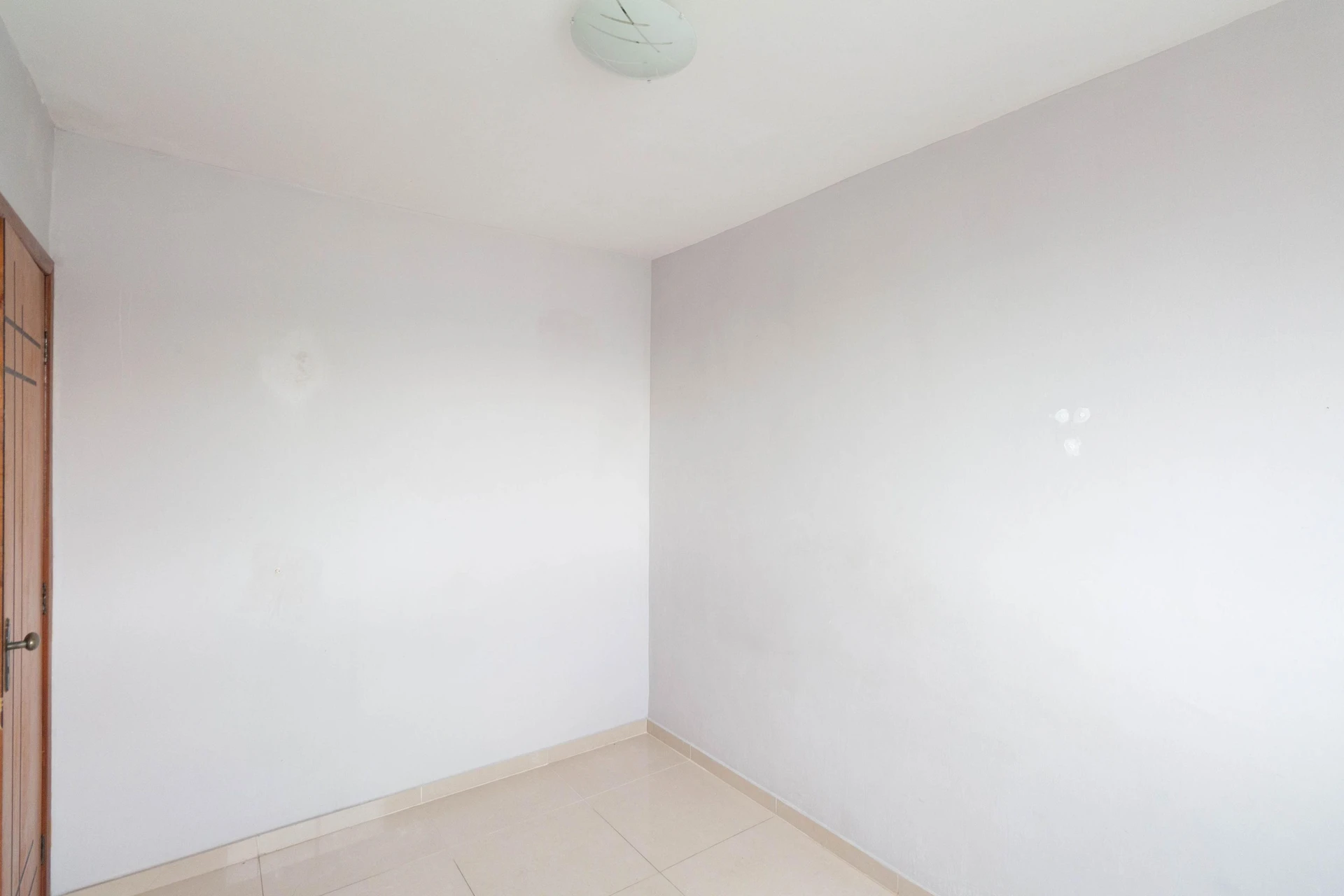 2-bedroom apartment with a grill on the balcony — photo 30