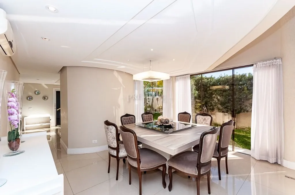 Furnished house with 4 bedrooms across 1167 m² and 8 spots — photo 29
