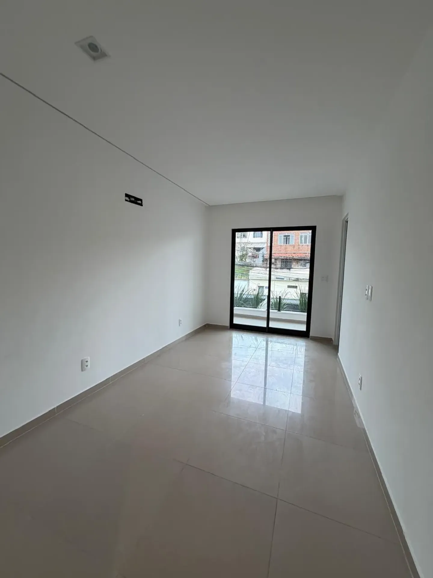 3-bedroom house with a grill on the balcony — photo 3
