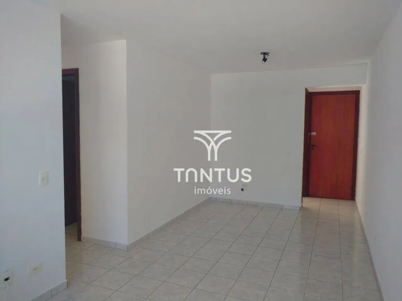 3-bedroom apartment with a separate, closed kitchen — photo 6