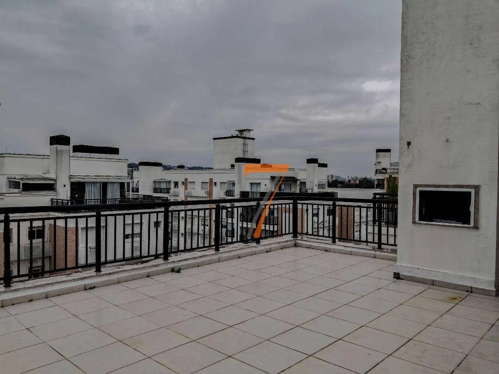 Furnished 230 m² apartment with 3 en-suite bedrooms