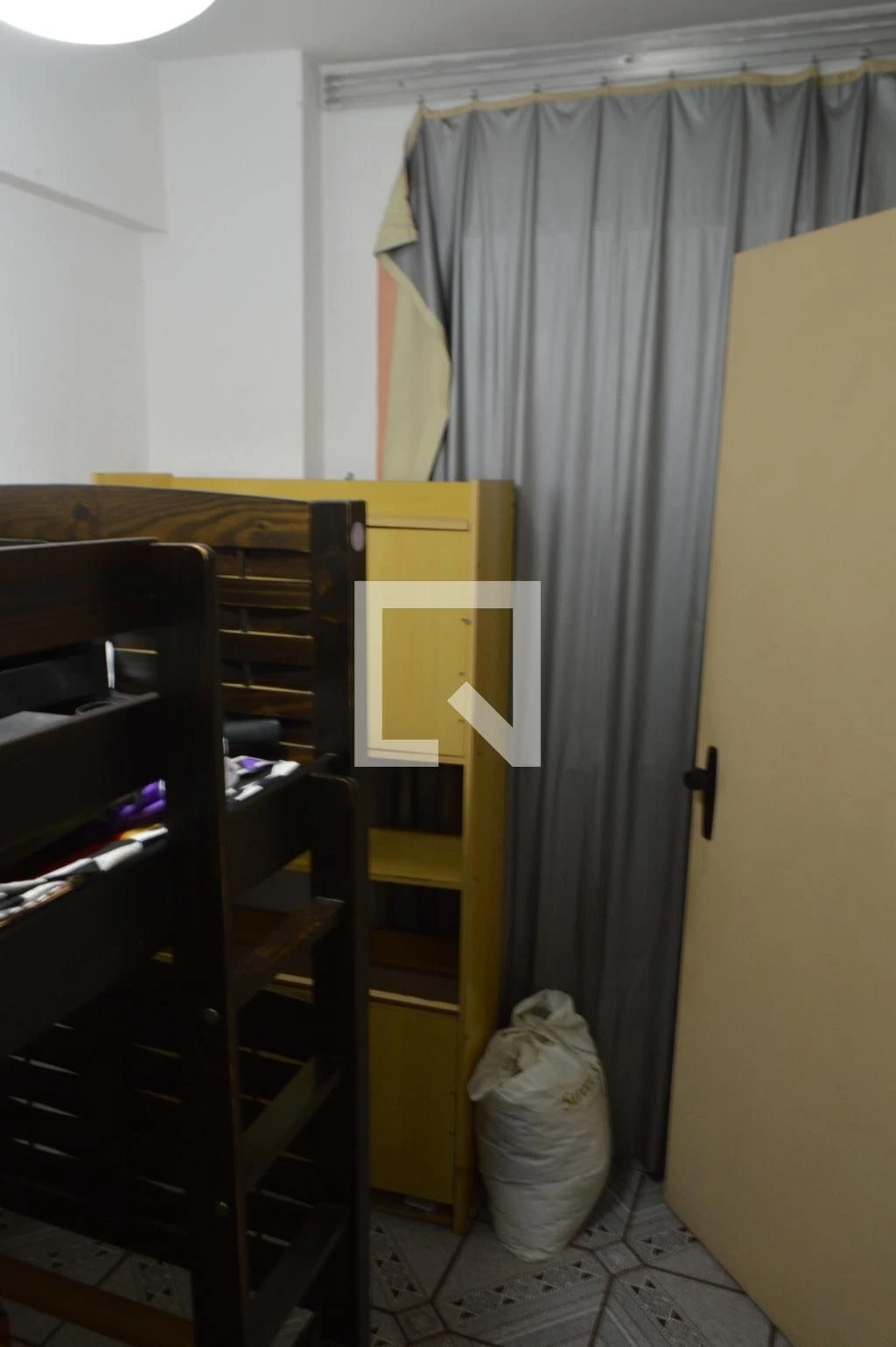 Furnished apartment with 3 bedrooms and a balcony — photo 21