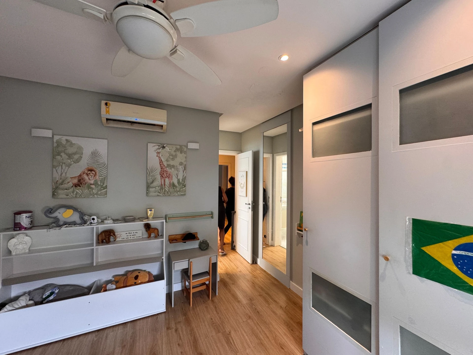 Furnished house, 550 m², with a bathtub — photo 24