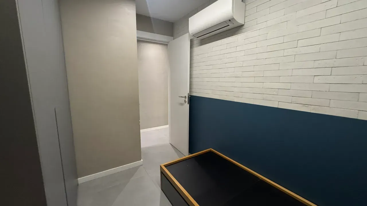 3 quartos e janelas do piso ao teto: apartamento de 100 m² — photo 31
