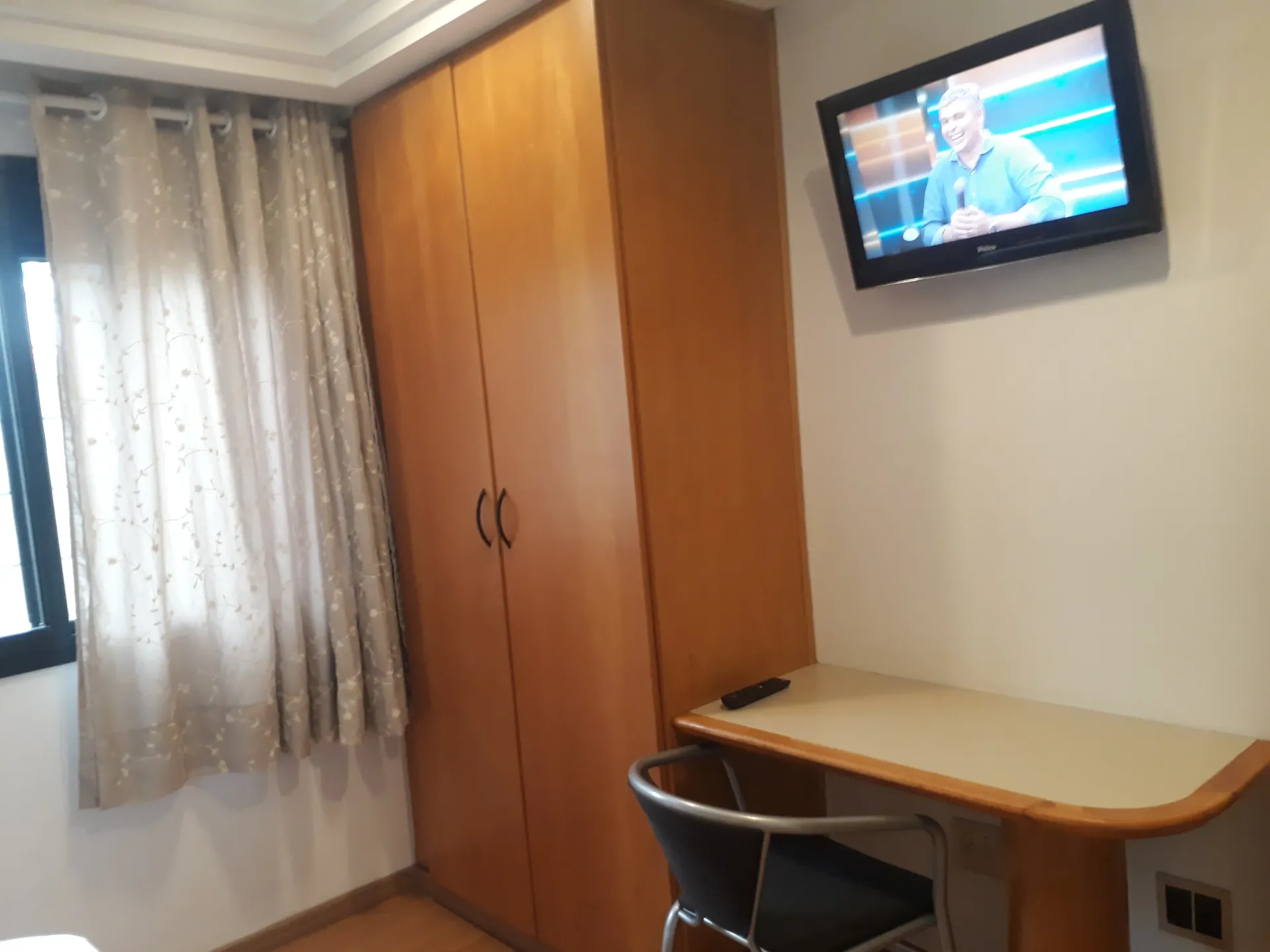 One-bedroom apartment with a home office in Curitiba — photo 13