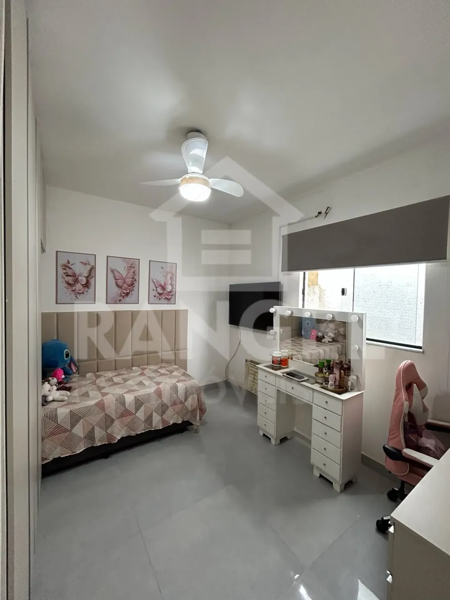3-bedroom house with a home office — photo 12