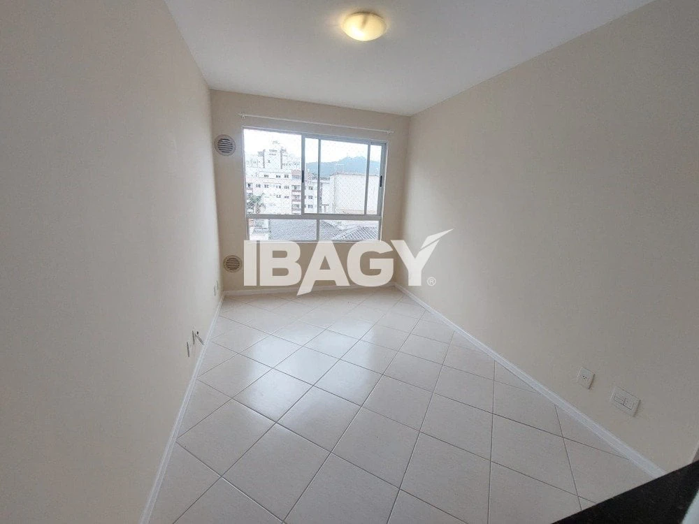 Apartamento de 1 dormitorio con cocina abierta y suite — photo 4