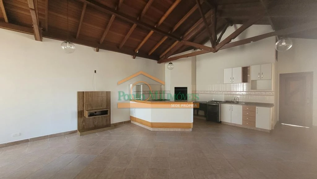 House with 3 bedrooms, 330 m² and 2 parking spaces — photo 40