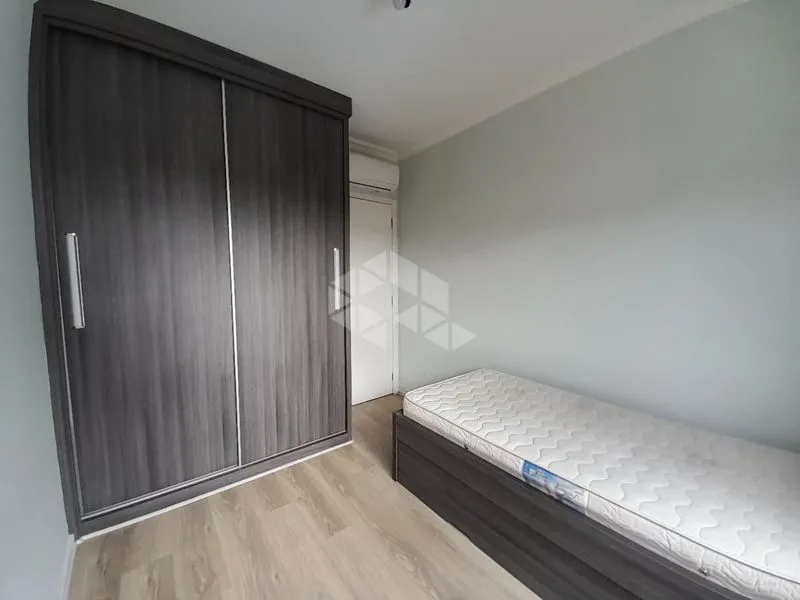 Apartamento com piso de madeira ou laminado, Itacorubi Norte — photo 25