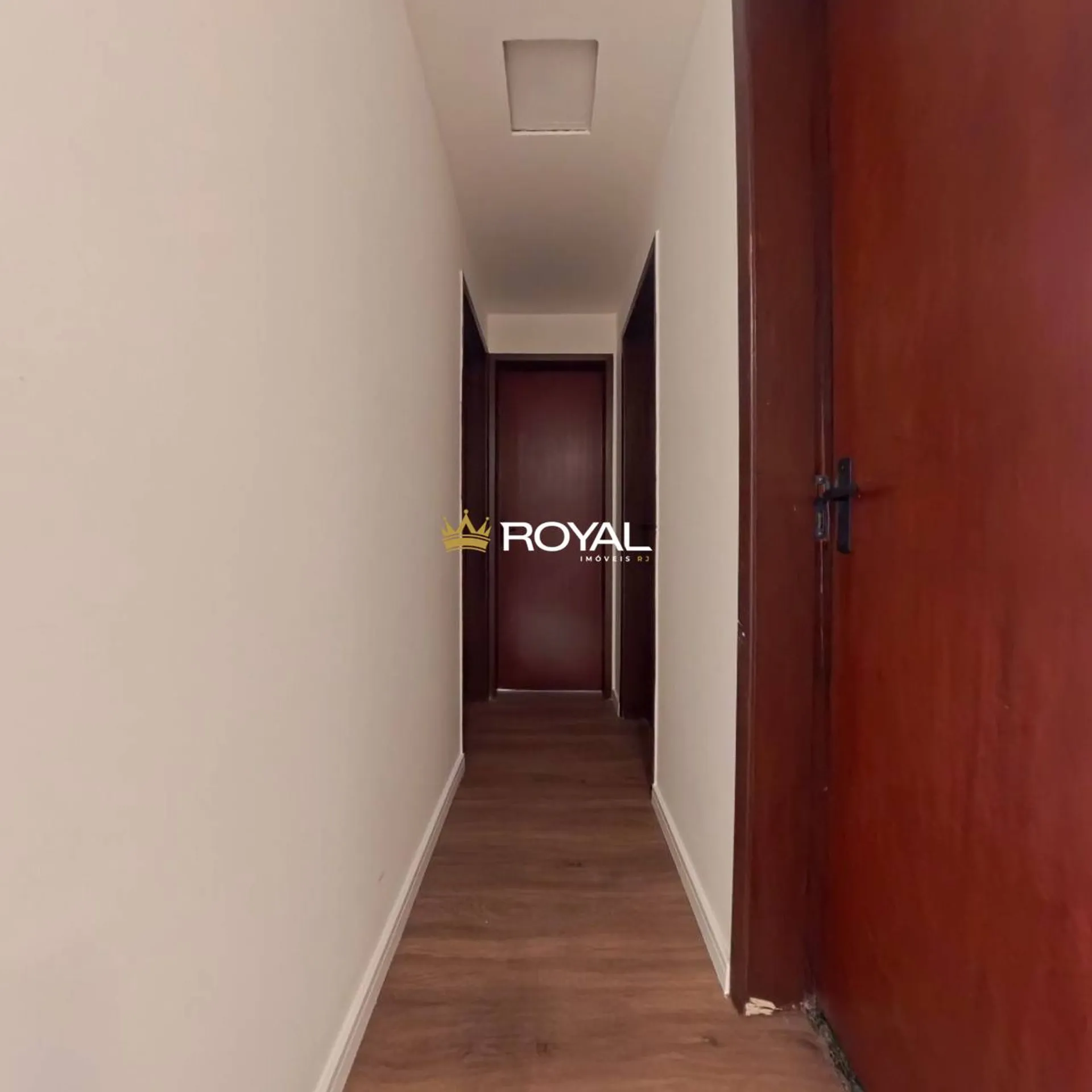 Apartment, 76 m², with wood or laminate floors — photo 31
