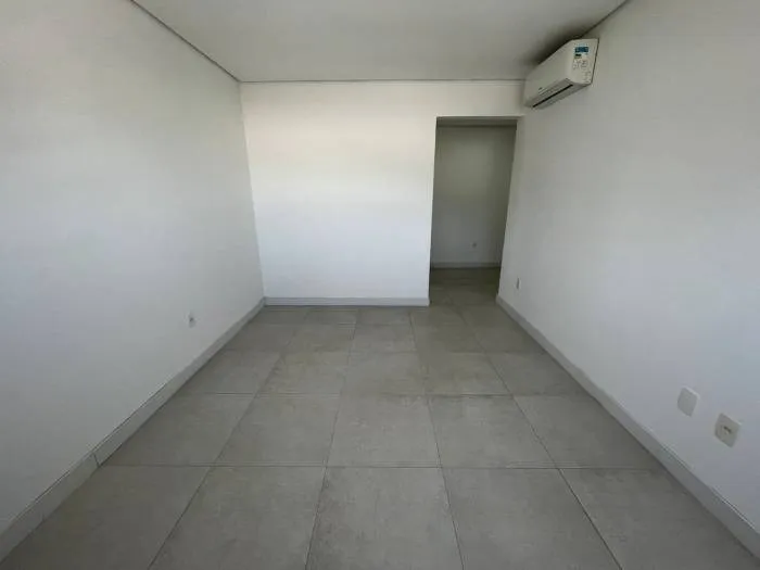 Apartment, 145 m², with a grill on the balcony — photo 9