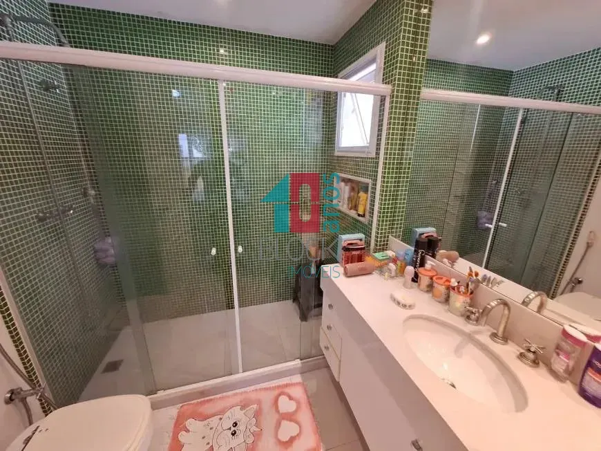 Будинок на 668 м² з 4 спальнями та власним садом — photo 31